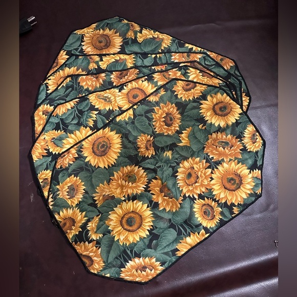 Sunflower placemats - Picture 1 of 9